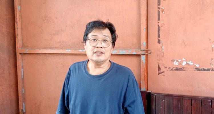 Ket poto : Pemilik Toko Garuda Mas, Roy