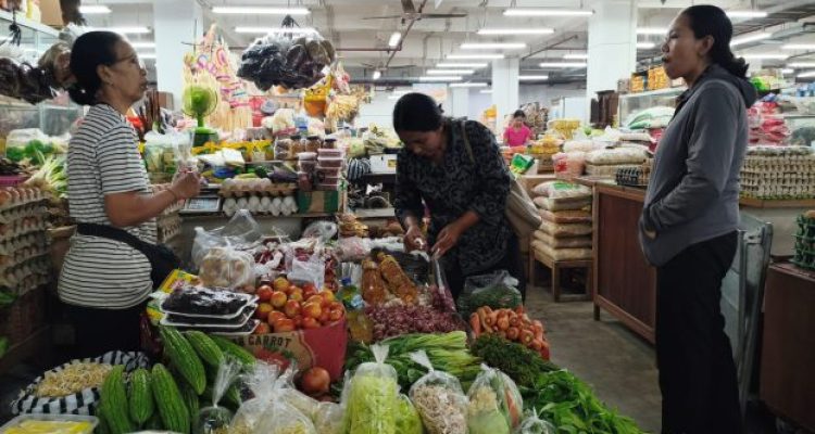 Ket poto: Situasi di Pasar Umum Negara