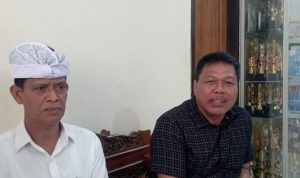 Ket poto: Kepala SMP Negeri 1 Negara I Ketut Tastra didampingi Wakil Kepala Sekolah, IB Ardika
