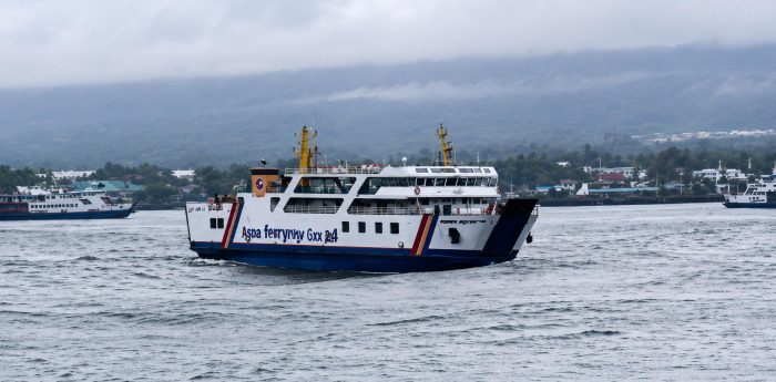 Ket poto: Kondisi di Selat Bali pasca cuaca ektream