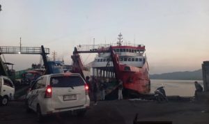 Ket poto: Kapal LCT di Dermaga LCM Pelabuhan Gilimanuk