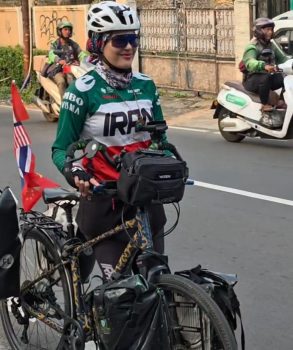 Ket poto: Pesepeda asal Iran, Arezoo Eskandari