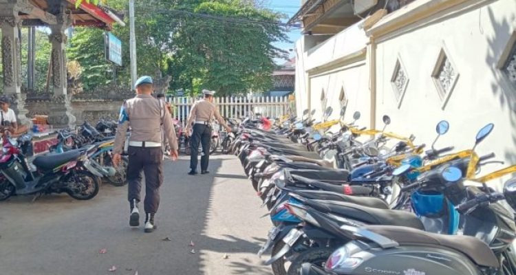 Ket poto: 26 sepeda motor aksi trek-trekan di amankan di Mako Polres Jembrana Ket poto: 26 sepeda motor aksi trek-trekan di amankan di Mako Polres Jembrana