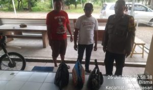 Ket poto: Polisi sita ayam aduan di lokasi