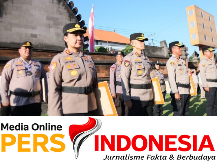 Ket poto: Kapolres Jembrana AKBP Cheery S.M. Simamora usai menerima penghargaan di Mapolda Bali