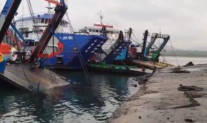 Ket poto: Kondisi Dermaga LCM Pelabuhan Gilimanuk pasca air laut surut